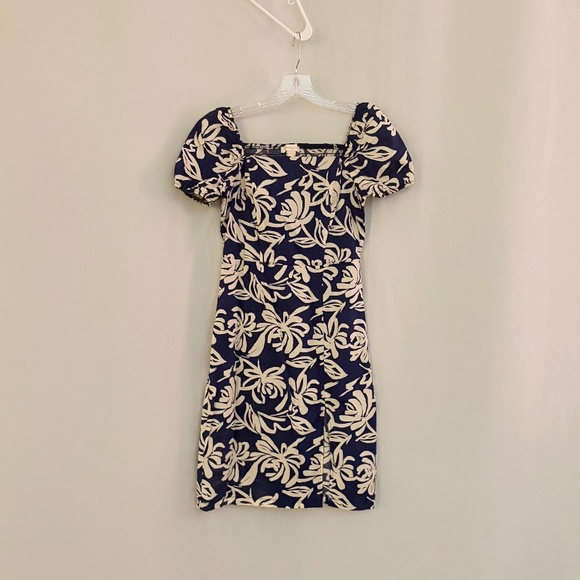 Monteau Dresses & Skirts - Monteau Short Sleeve Cotton Floral Dress